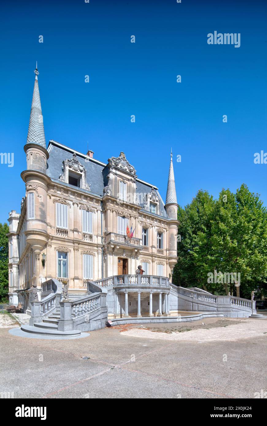 Chäteau Val Seille, parc, façade de maison, architecture, visite de ville, Courthezon, Vaucluse, Provence-Alpes-Côte d'Azur, France, Europe, Banque D'Images