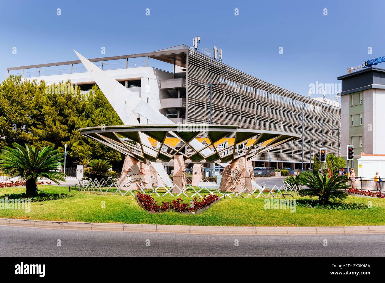 Le cadran solaire, rond-point. Gibraltar, territoire britannique d'outre-mer, Royaume-Uni, Europe Banque D'Images