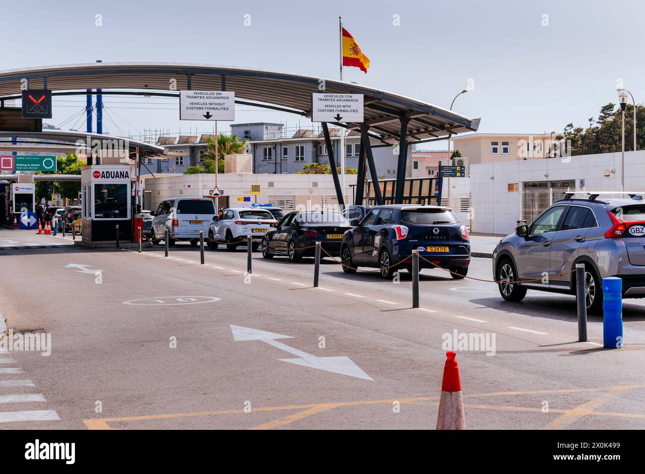 Passage de la frontière entre l'Espagne et Gibraltar. Côté espagnol. La Línea de la Concepción, Cádiz, Andalucía Espagne, Europe Banque D'Images