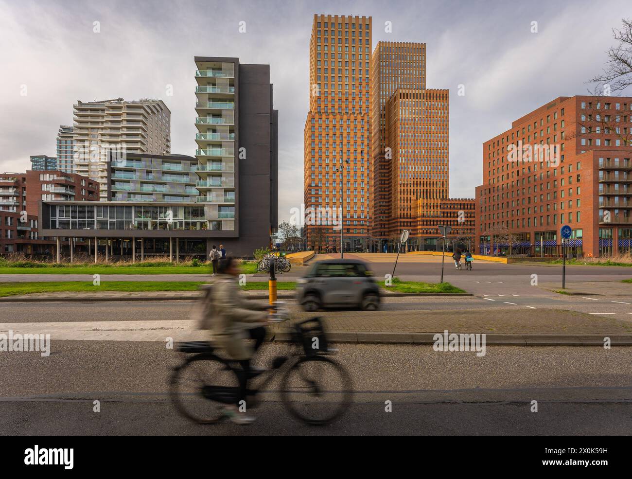 Paysage urbain d'Amsterdam Zuidas, quartier d'affaires en plein développement d'Amsterdam, pays-Bas Banque D'Images