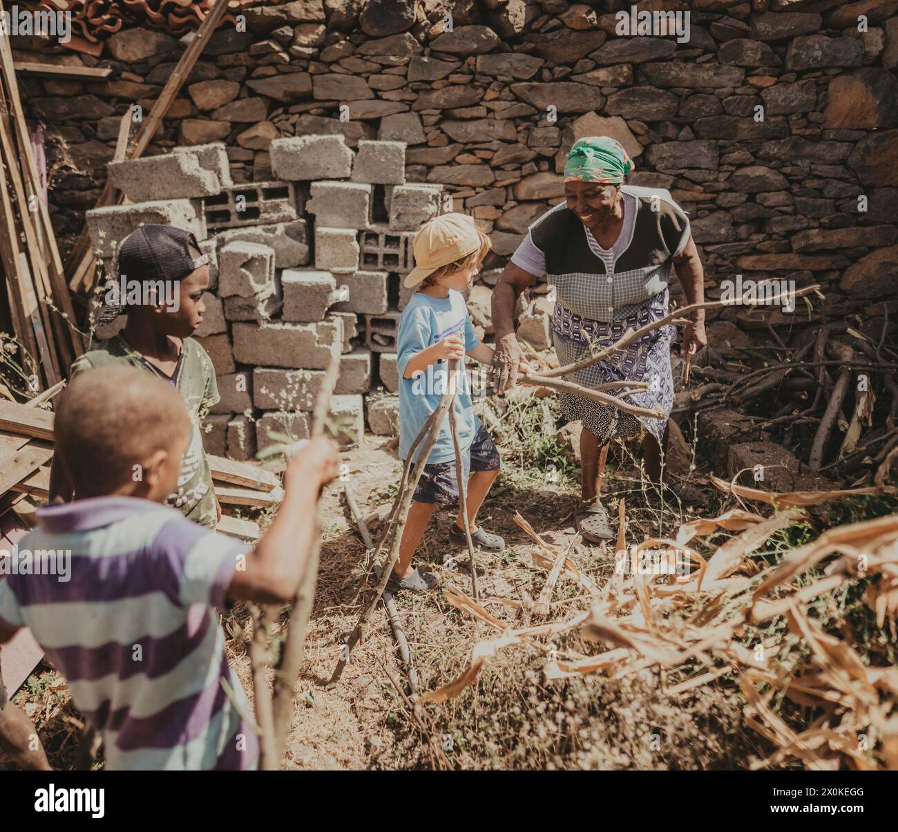 Temps-out familial de 6 mois en Afrique de l'Ouest, Cap Vert, île de Santiago à Tarrafal Banque D'Images