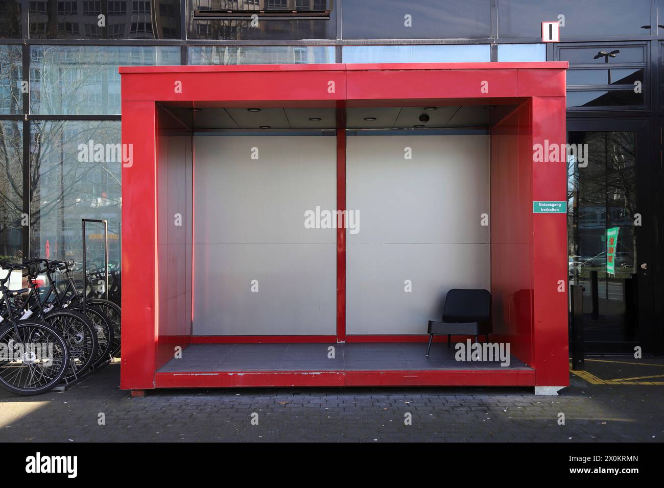Allemagne, Berlin, coin fumeurs, abri pour fumeurs Banque D'Images