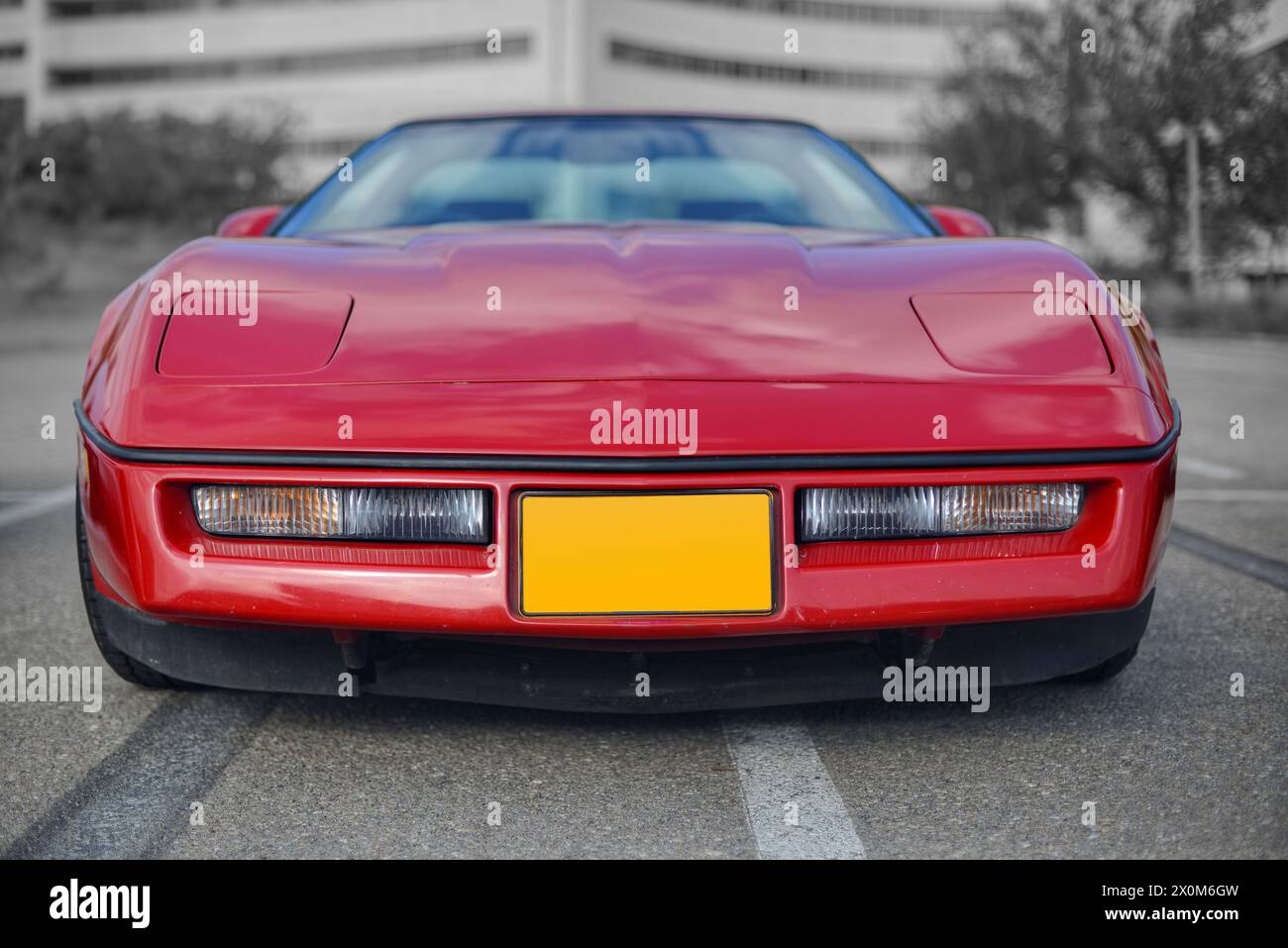 Muscle car américain rouge des années 80 Banque D'Images