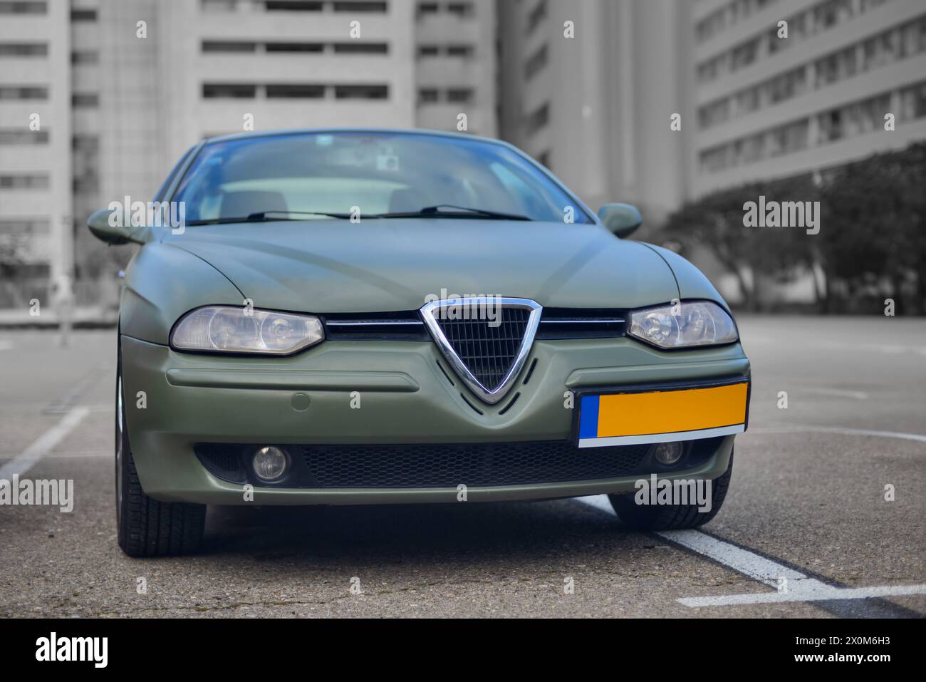Une voiture italienne vert mat Banque D'Images
