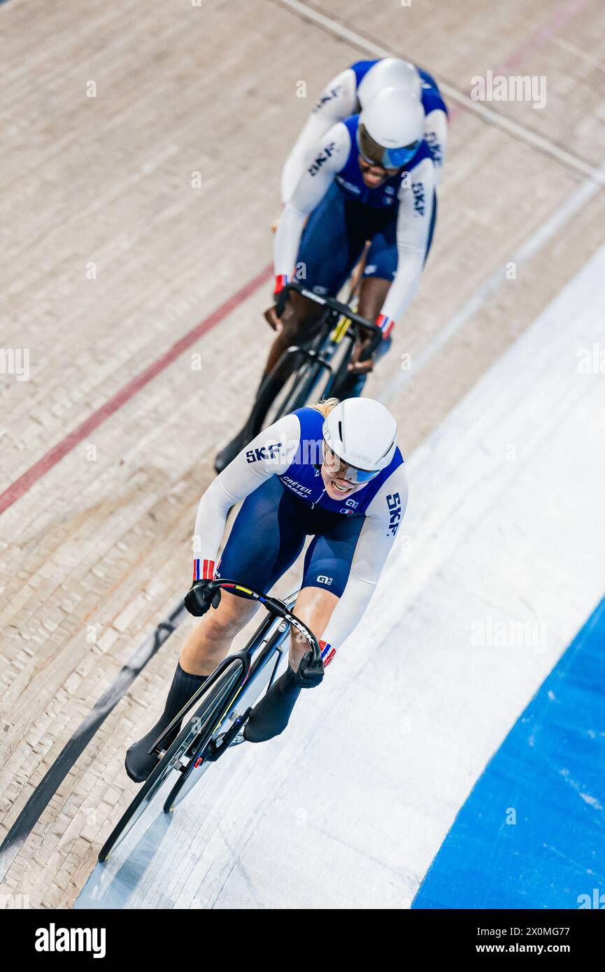 Milton, Canada. 12 avril 2024. Photo par Alex Whitehead/SWpix.com - 12/04/2024 - cyclisme - Coupe des Nations Tissot UCI Track - 3e manche : Milton - Centre national de cyclisme Mattamy, Milton, Ontario, Canada - qualification de sprint par équipe féminine - Julie Michaux, Taky Marie Divine Kouame, et Mathilde gros of France crédit : SWpix/Alamy Live News Banque D'Images