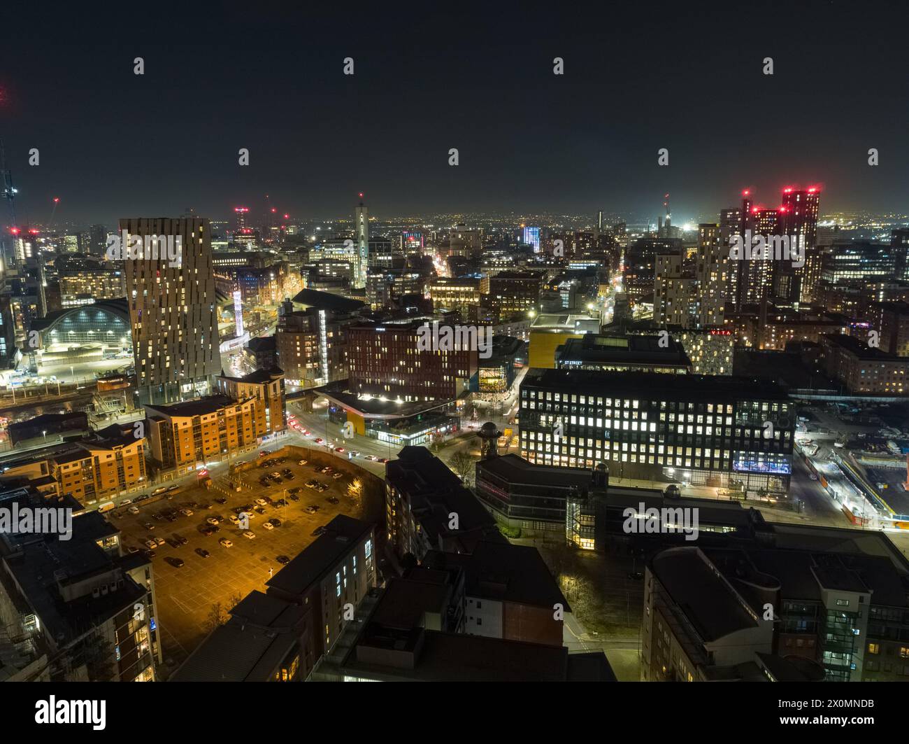 Photo aérienne prise depuis les tours résidentielles de Deansgate Square à Manchester, au Royaume-Uni, surplombant le centre-ville Banque D'Images