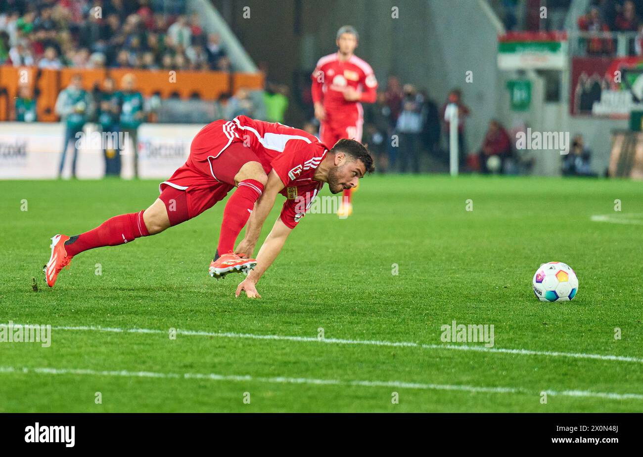 Kevin Volland, Union Berlin 10 dans le match FC AUGSBURG - 1. FC Union Berlin 2-0 le 12 avril 2024 à Augsbourg, Allemagne. Saison 2023/2024, 1.Bundesliga, FCA, Journée 29, 29.Spieltag photographe : ddp images / STAR-images - LA RÉGLEMENTATION DFL INTERDIT TOUTE UTILISATION DE PHOTOGRAPHIES comme SÉQUENCES D'IMAGES et/ou QUASI-VIDÉO - Banque D'Images