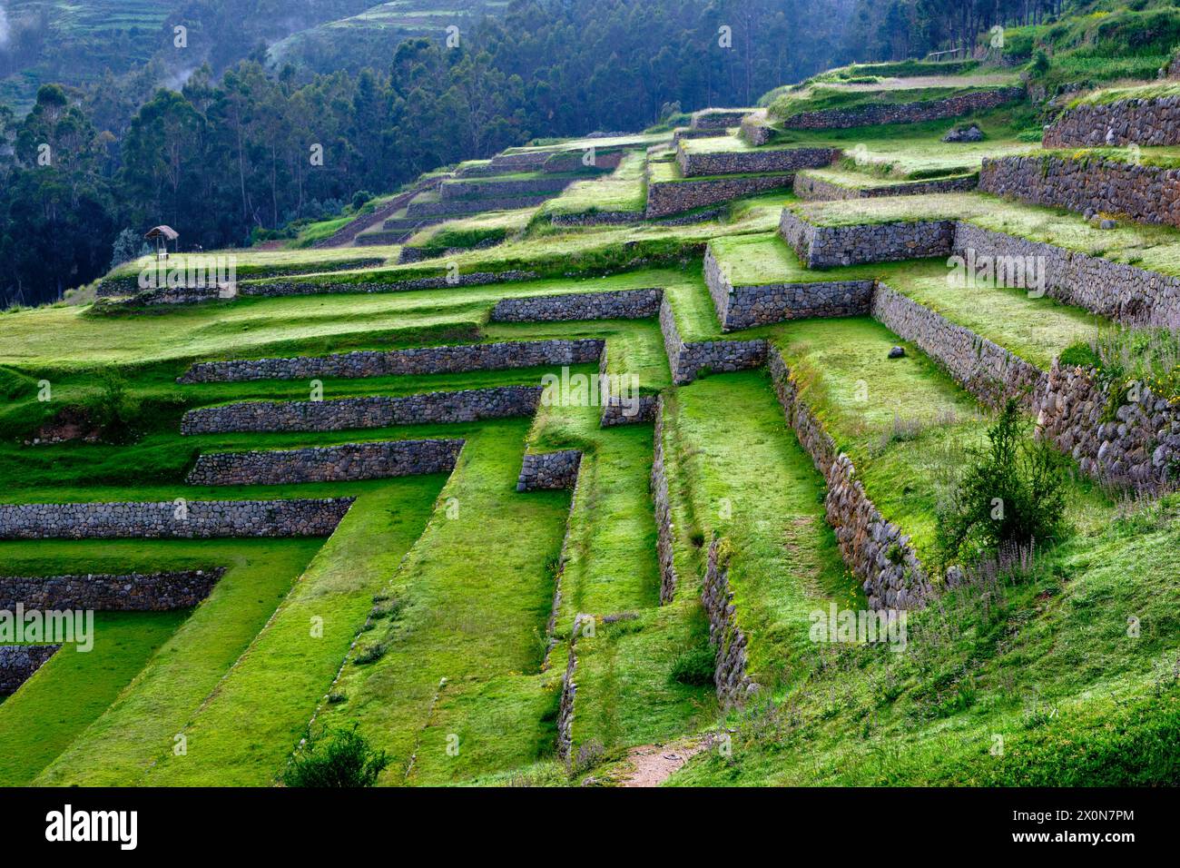 Pérou, province de Cuzco, la Vallée sacrée des Incas, Chinchero, le village espagnol construit sur les vestiges des terrasses inca Banque D'Images