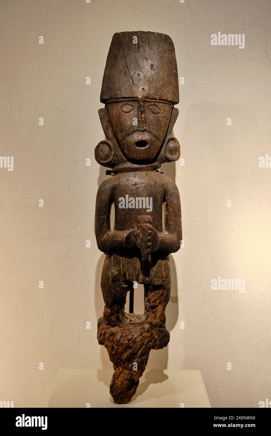 Pérou, province de Cuzco, Cuzco, classé au patrimoine mondial de l'UNESCO, musée d'art précolombien, sculpture en bois Chimu Banque D'Images