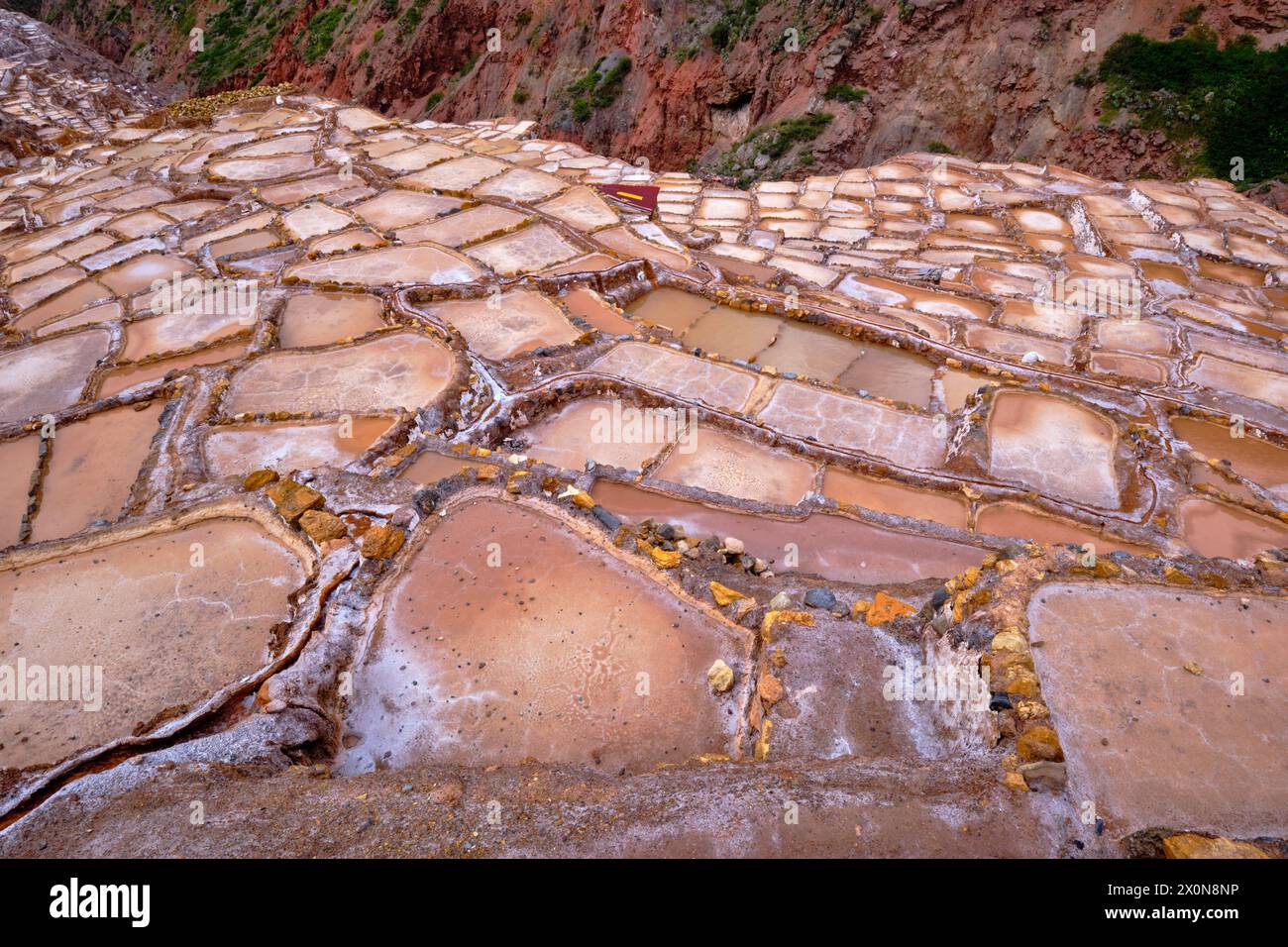Pérou, province de Cuzco, la vallée sacrée des Incas, les salines de Maras près d'Urubamba Banque D'Images