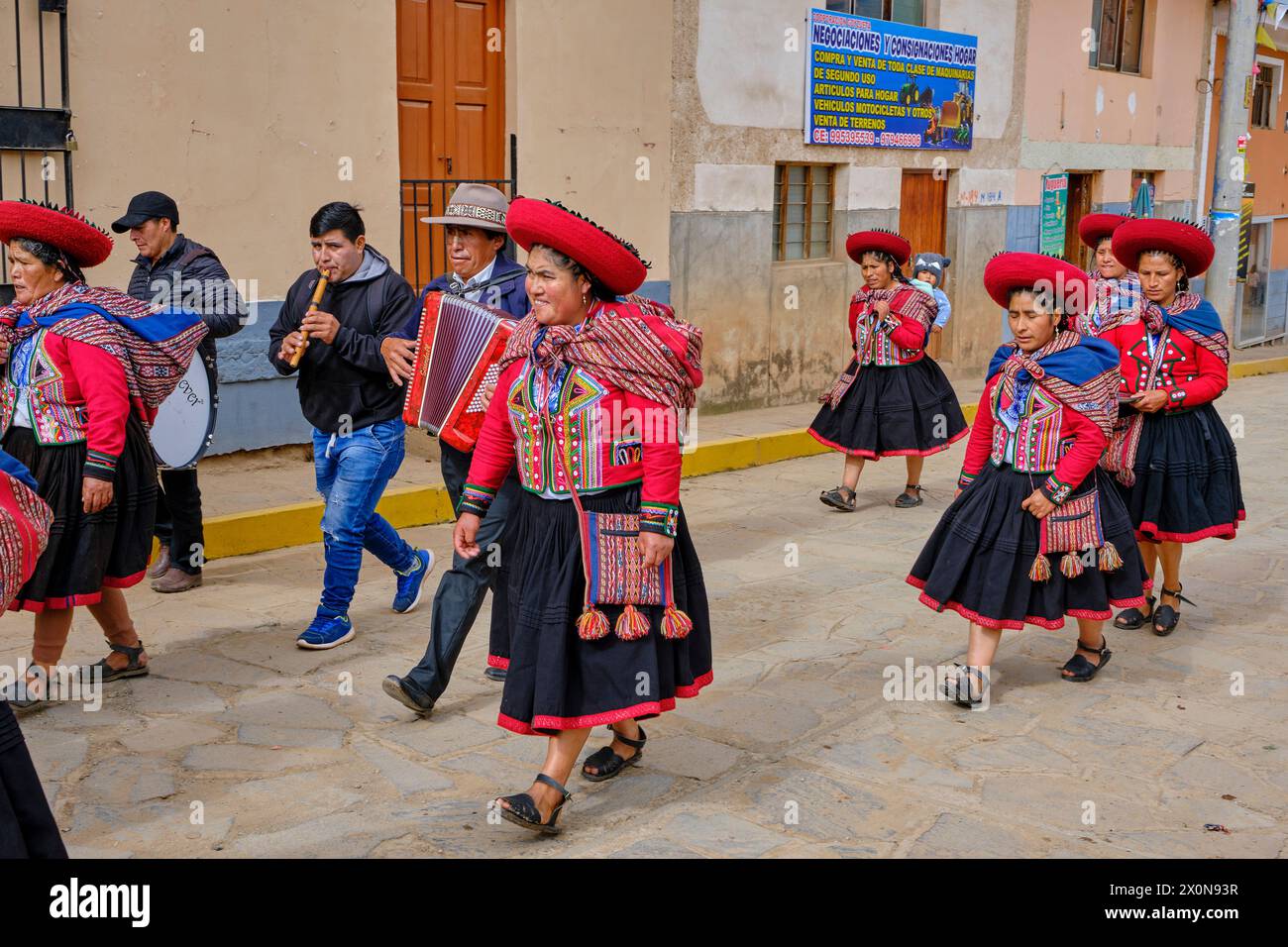 Pérou, province de Cuzco, la Vallée sacrée des Incas, Chinchero, le marché Banque D'Images