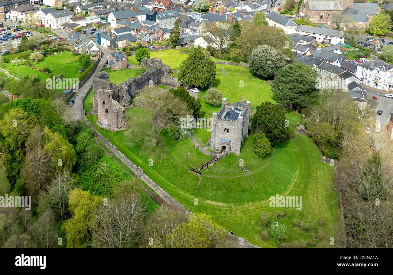 Château d'Abergavenny, dont les vestiges sont dans la ville marchande d'Abergavenny, Monmouthshire, pays de Galles du Sud, Royaume-Uni Banque D'Images