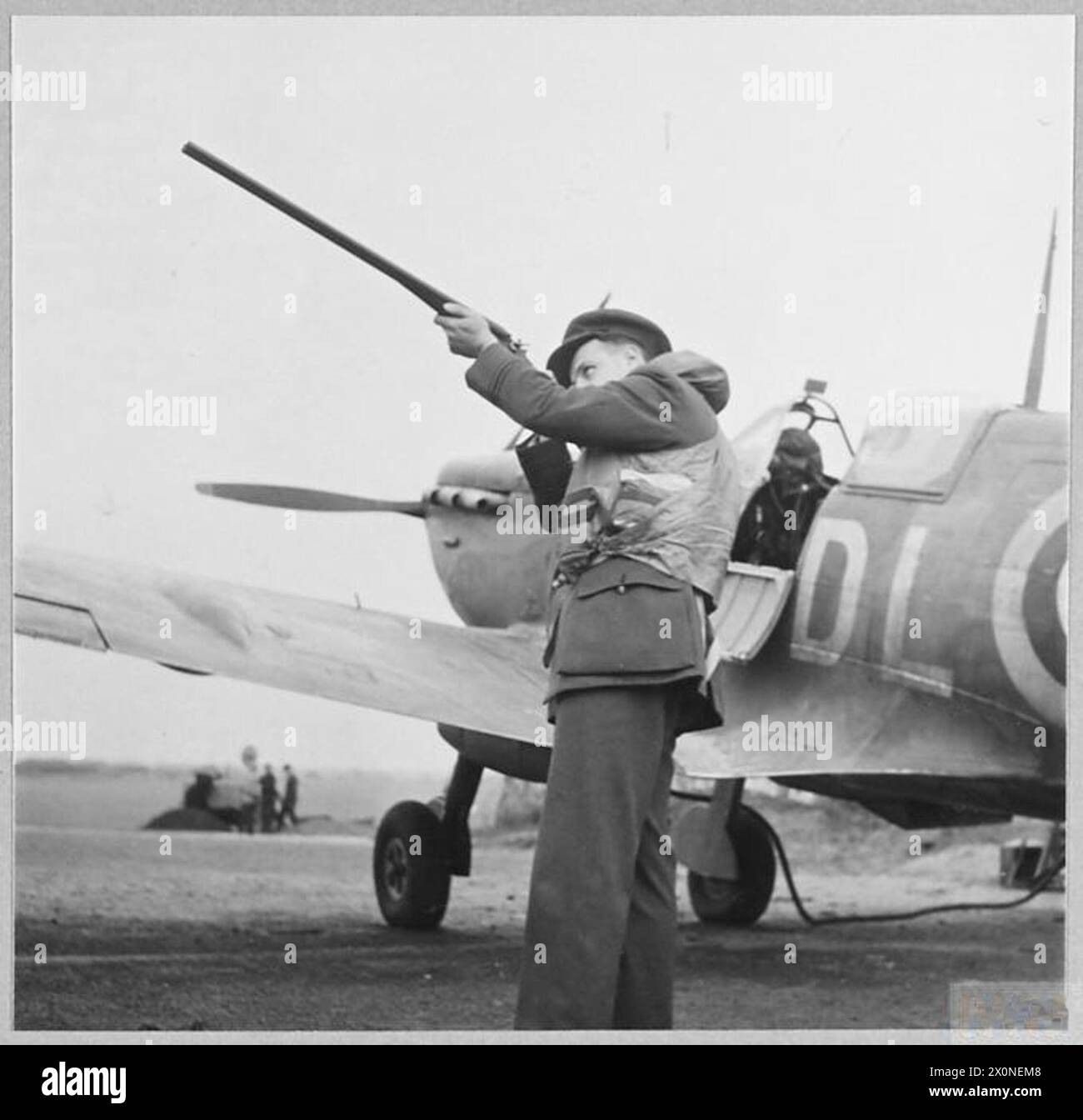 Un pilote français libre ayant obtenu le meilleur score attaché à un escadron de chasse de la RAF est reconnu comme as et tireur, servant pendant la IIe Guerre mondiale Banque D'Images