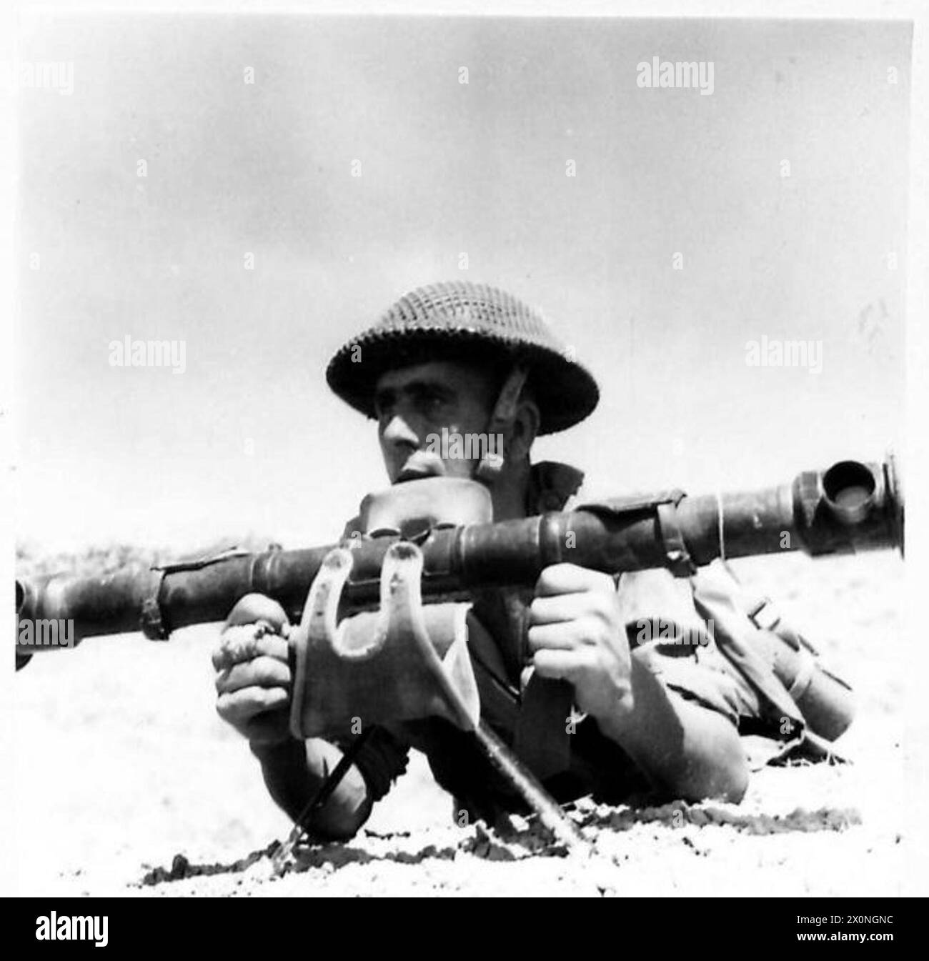 Les membres du 7e bataillon Royal Marines servant en Sicile comprennent le sergent G. McConnachie, le CSM R. Hay, la Marine A. E. Punter et la Marine H.C. Roadley. Banque D'Images