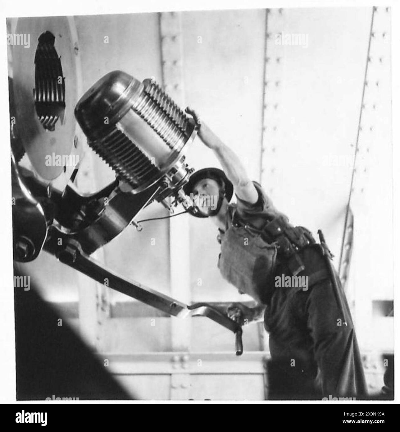 La culasse d'un canon d'artillerie britannique, surnommé 'John Bull's Tooth', est montrée fermée après le chargement d'un obus et d'une charge. Banque D'Images