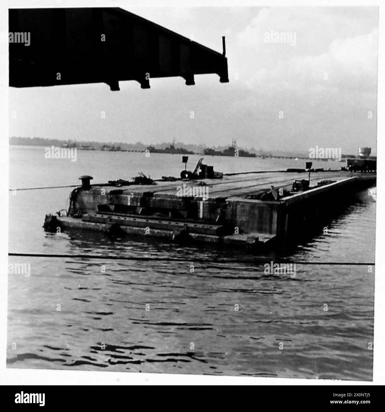 Les photographies montrent le ferry du terminal No.1 et le quai King George V à Southampton. Le négatif photographique documente l'infrastructure. Banque D'Images