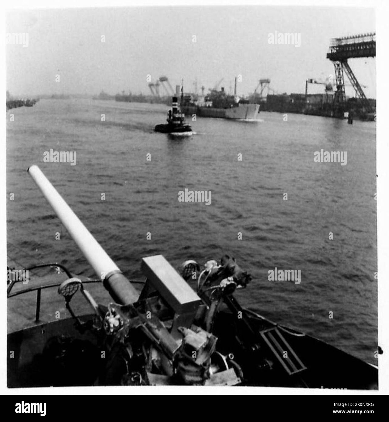 Landing Craft, Tank (LCTs) du 21e groupe d'armées britannique se dirige vers les Hards lors de l'exercice Apostle, démontrant des opérations amphibies. Banque D'Images