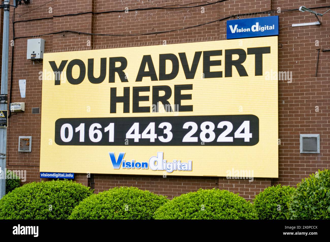 Votre annonce ici, Vison Digital vendant l'espace publicitaire sur panneau d'affichage LED Banque D'Images