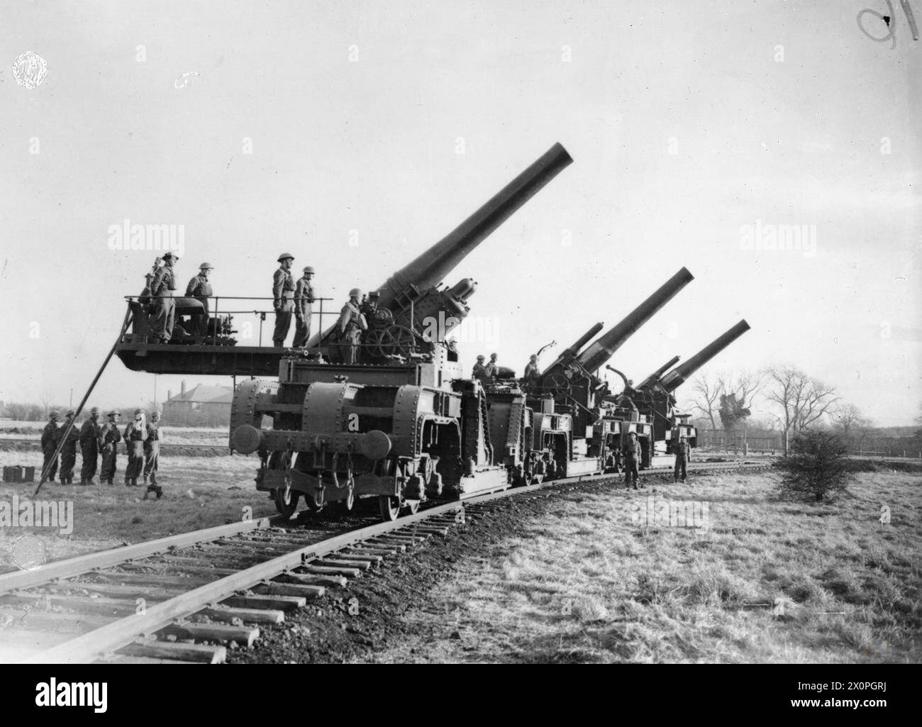 L'ARMÉE BRITANNIQUE AU ROYAUME-UNI 1939-45 - trois canons ferroviaires de 12 pouces à Catterick, 12 décembre 1940 Armée britannique, Royal Artillery Banque D'Images