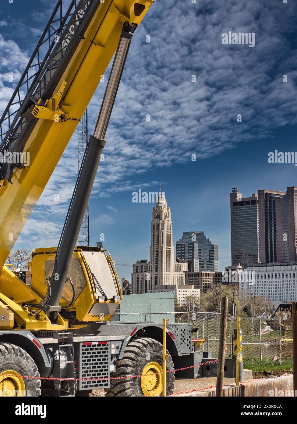 Grue avec Columbus Ohio skyline en arrière-plan 2024 Banque D'Images