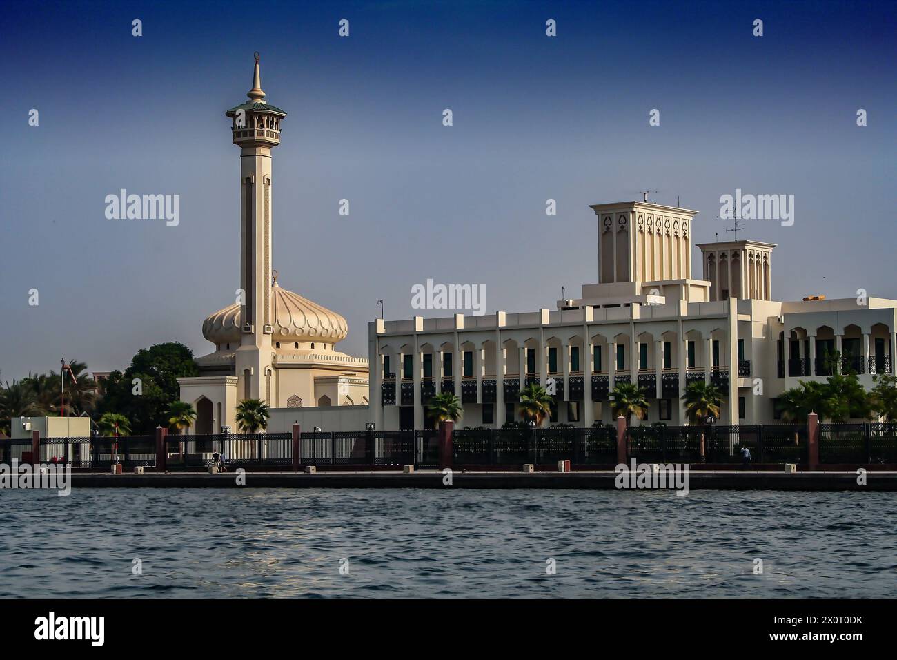 Architecture orientale, vue sur les bâtiments, Dubaï, Émirats arabes Unis Banque D'Images