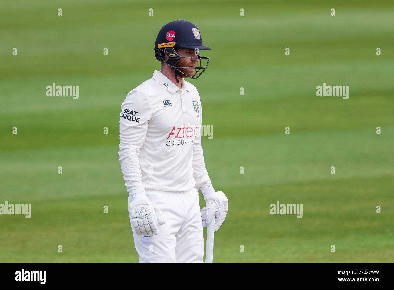 Birmingham, Royaume-Uni. 14 avril 2024. Graham Clark de Durham lors du jour 3 du match de Vitality County Championship Division One entre Warwickshire CCC et Durham CCC à Edgbaston Cricket Ground, Birmingham, Angleterre le 14 avril 2024. Photo de Stuart Leggett. Utilisation éditoriale uniquement, licence requise pour une utilisation commerciale. Aucune utilisation dans les Paris, les jeux ou les publications d'un club/ligue/joueur. Crédit : UK Sports pics Ltd/Alamy Live News Banque D'Images