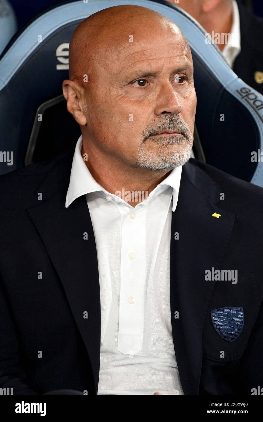 Stefano Colantuono, entraîneur-chef de l'US Salernitana, regarde pendant le match de Serie A entre le SS Lazio et l'US Salernitana au stade Olimpico à Rome (Italie), le 12 avril 2024. Banque D'Images