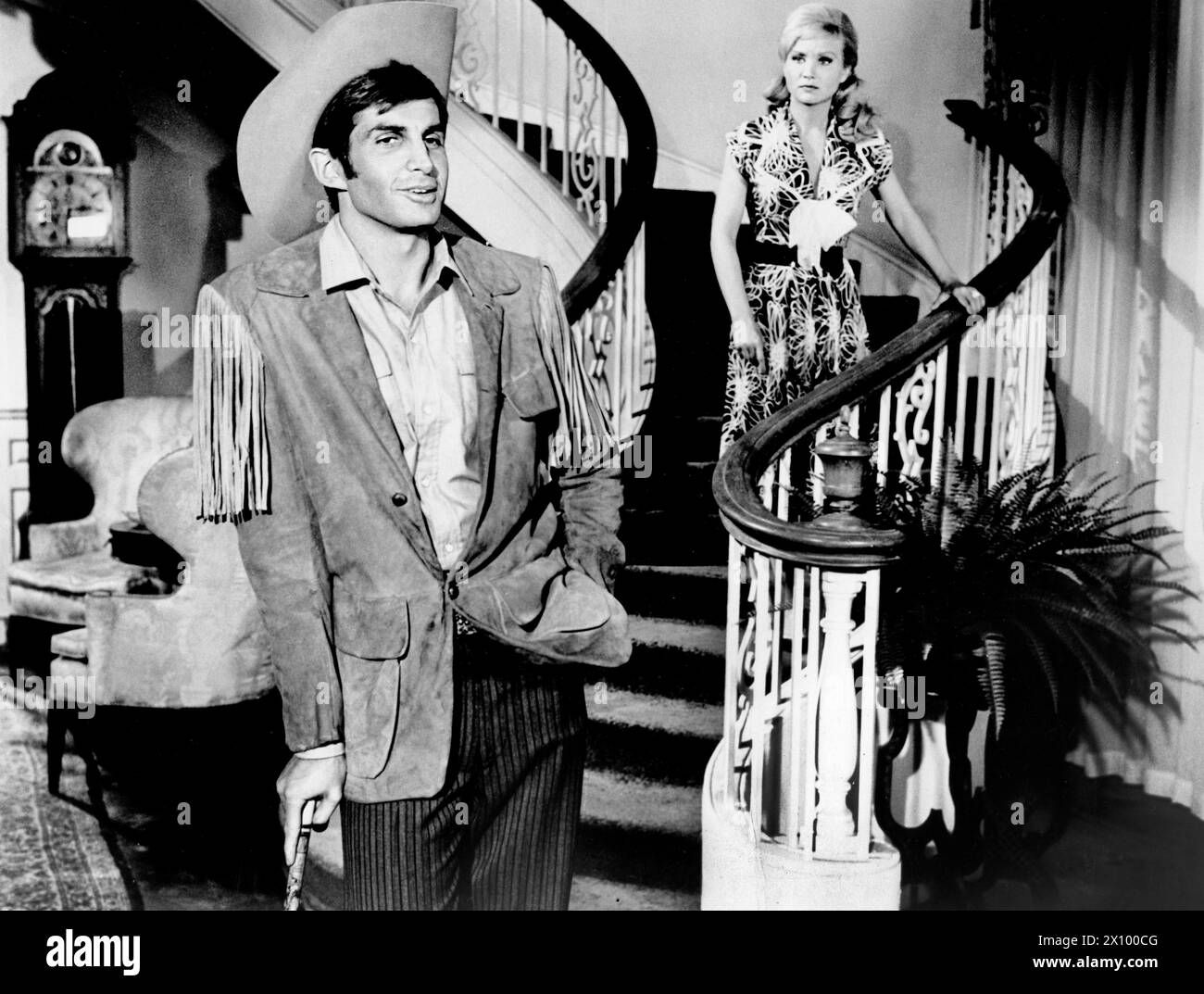 George Hamilton, Susan Oliver, sur le plateau du film, 'Your Cheatin' Heart', MGM, 1964 Banque D'Images