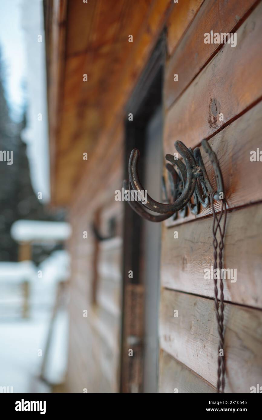 Sundance Lodge dans le parc national Banff est un joyau de l'arrière-pays de l'histoire locale de l'empaquetage des chevaux dans les Rocheuses Banque D'Images Sundance Lodge dans le parc national Banff est un joyau de l'arrière-pays de l'histoire locale de l'empaquetage des chevaux dans les Rocheuses Banque D'Images