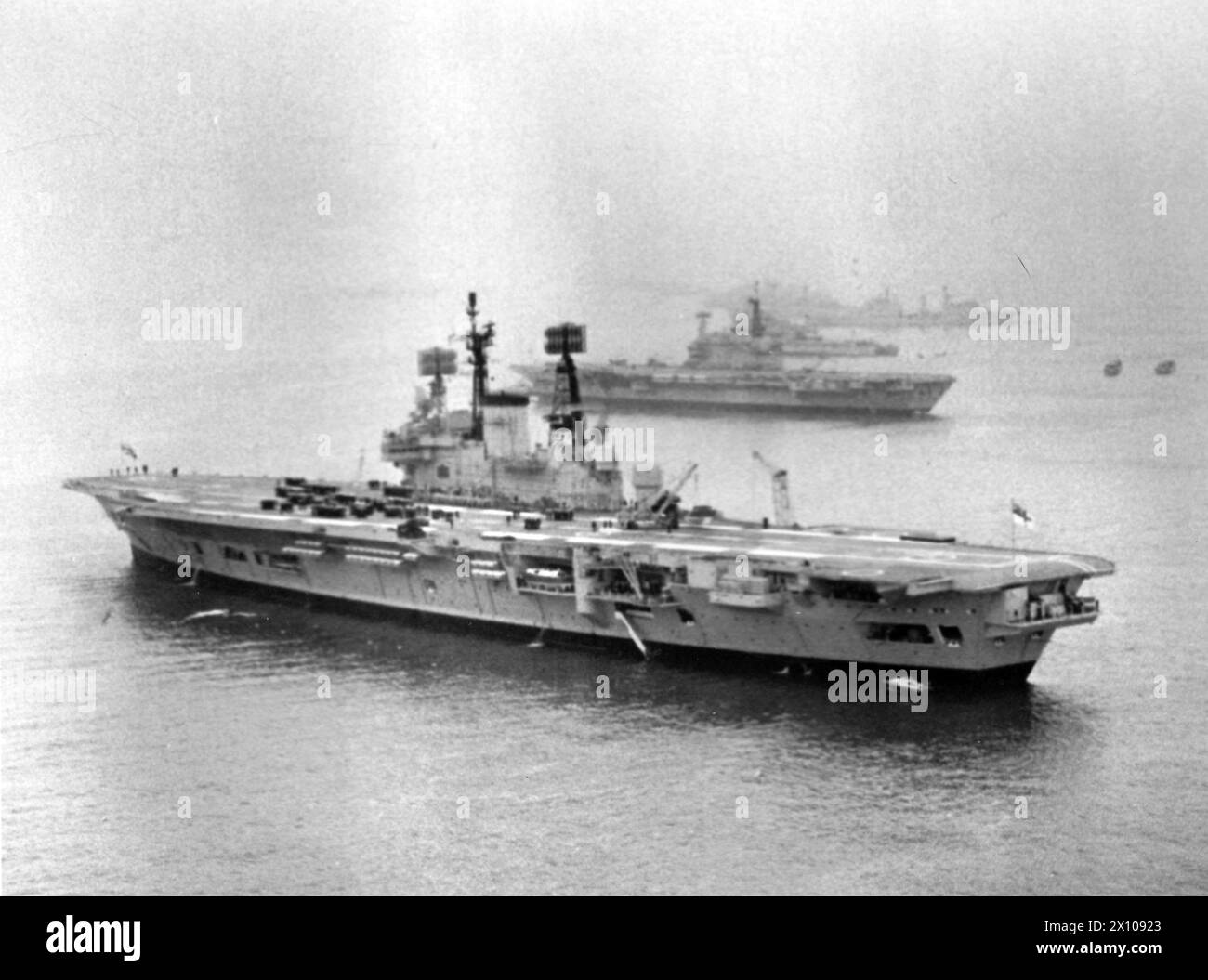 PORTE-AVIONS HMS ARK ROYAL, 1989 PIC MIKE WALKER 1989 Banque D'Images