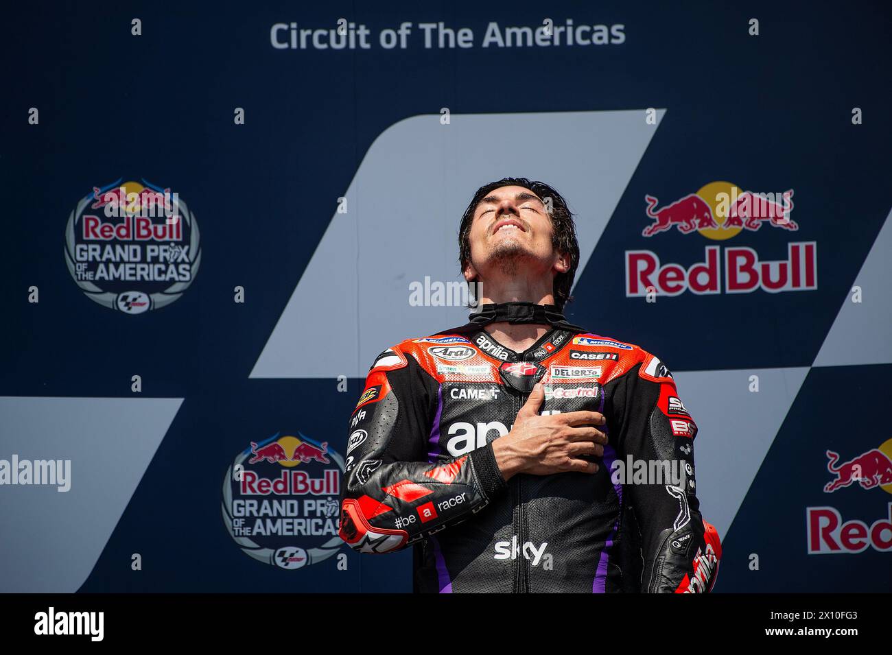 Les Amériques. 14 avril 2024. Maverick VI-ALES (12) avec Aprilia Racing célèbre avoir remporté le championnat MotoGP au Red Bull Grand Prix des Amériques, circuit des Amériques. Austin, Texas. Mario Cantu/CSM/Alamy Live News Banque D'Images