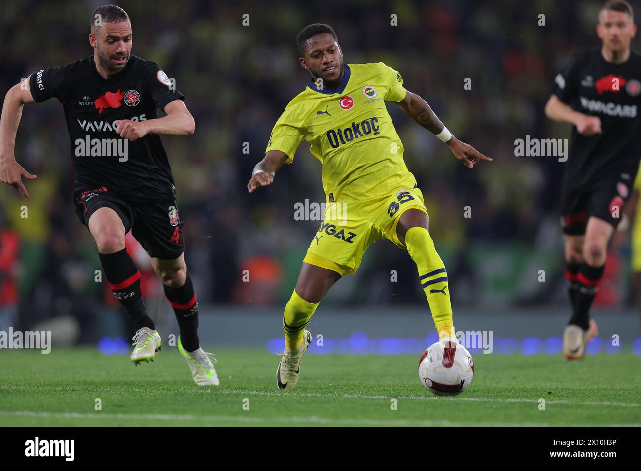 Istanbul, Turquie. 14 avril 2024. Istanbul, Turquie, 14 avril 2024 : Fred (35 Fenerbahce) lors du match de football de la Super League turque entre Karagumruk et Fenerbahce au stade olympique Ataturk, Turquie. Emre OKTAY (EO/SPP) crédit : SPP Sport Press photo. /Alamy Live News Banque D'Images