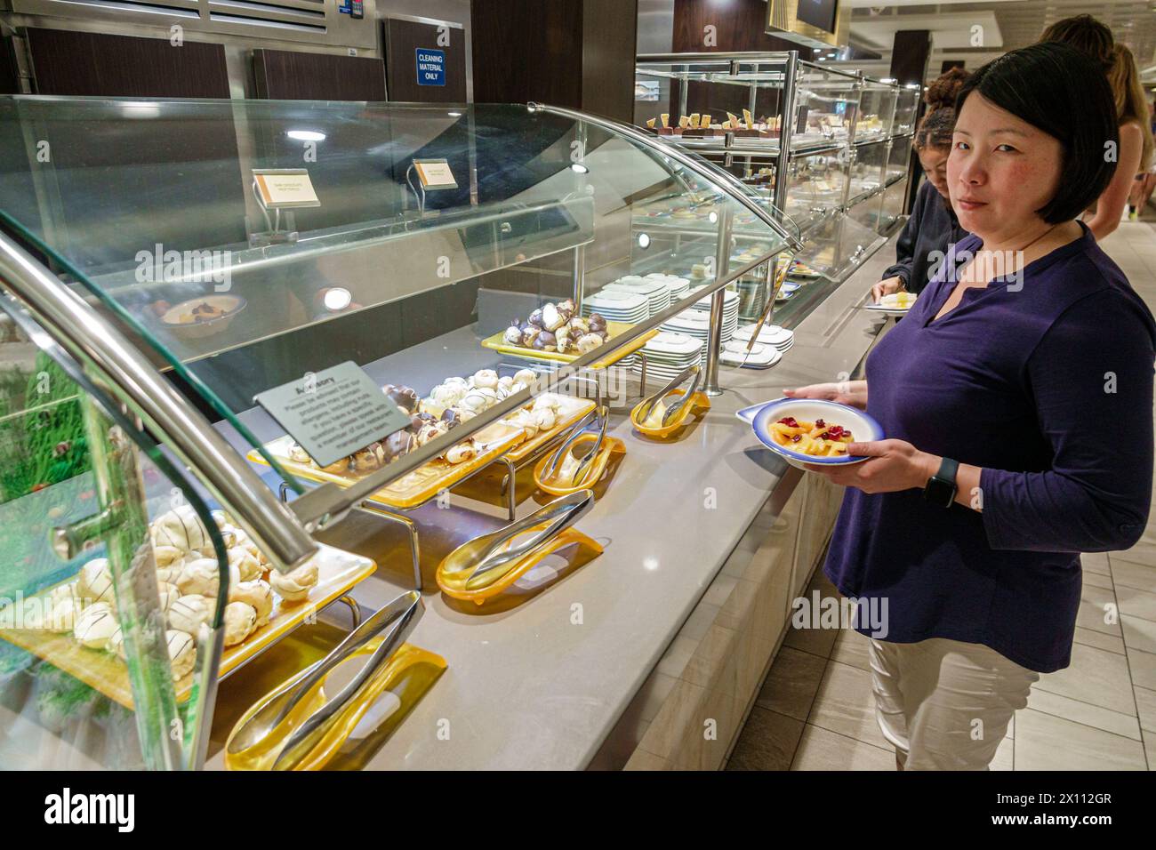 Harvest Caye Island Belize, navire Norwegian Joy Cruise Line, itinéraire de 7 jours de la mer des Caraïbes, privé privé, à bord de l'intérieur, le jardin CAF Banque D'Images