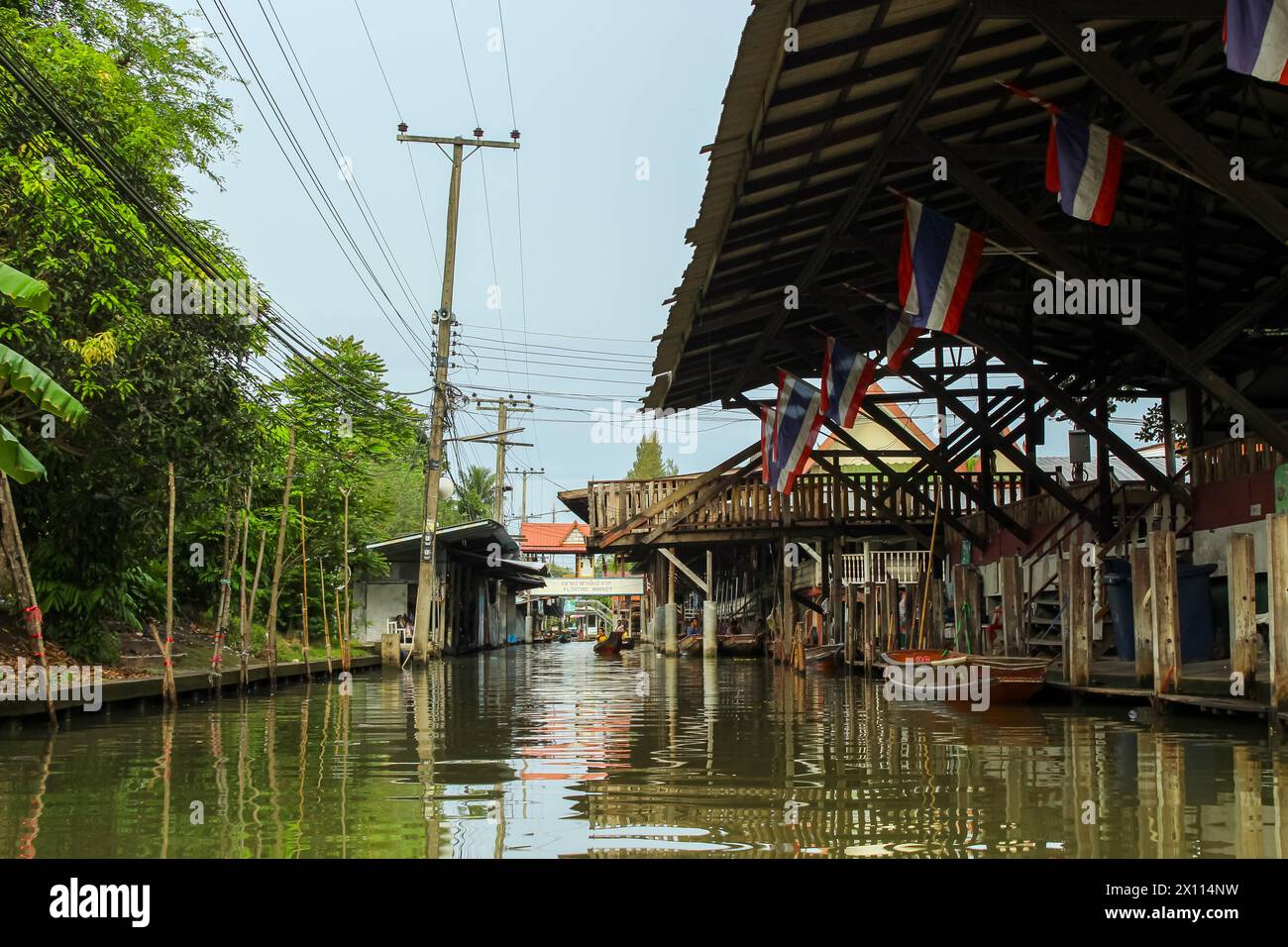 3 janvier 2020, Thaïlande : Portrait de la détentrice de stalle de marché féminin mature, marché flottant Damnoen Saduak, Thaïlande Banque D'Images