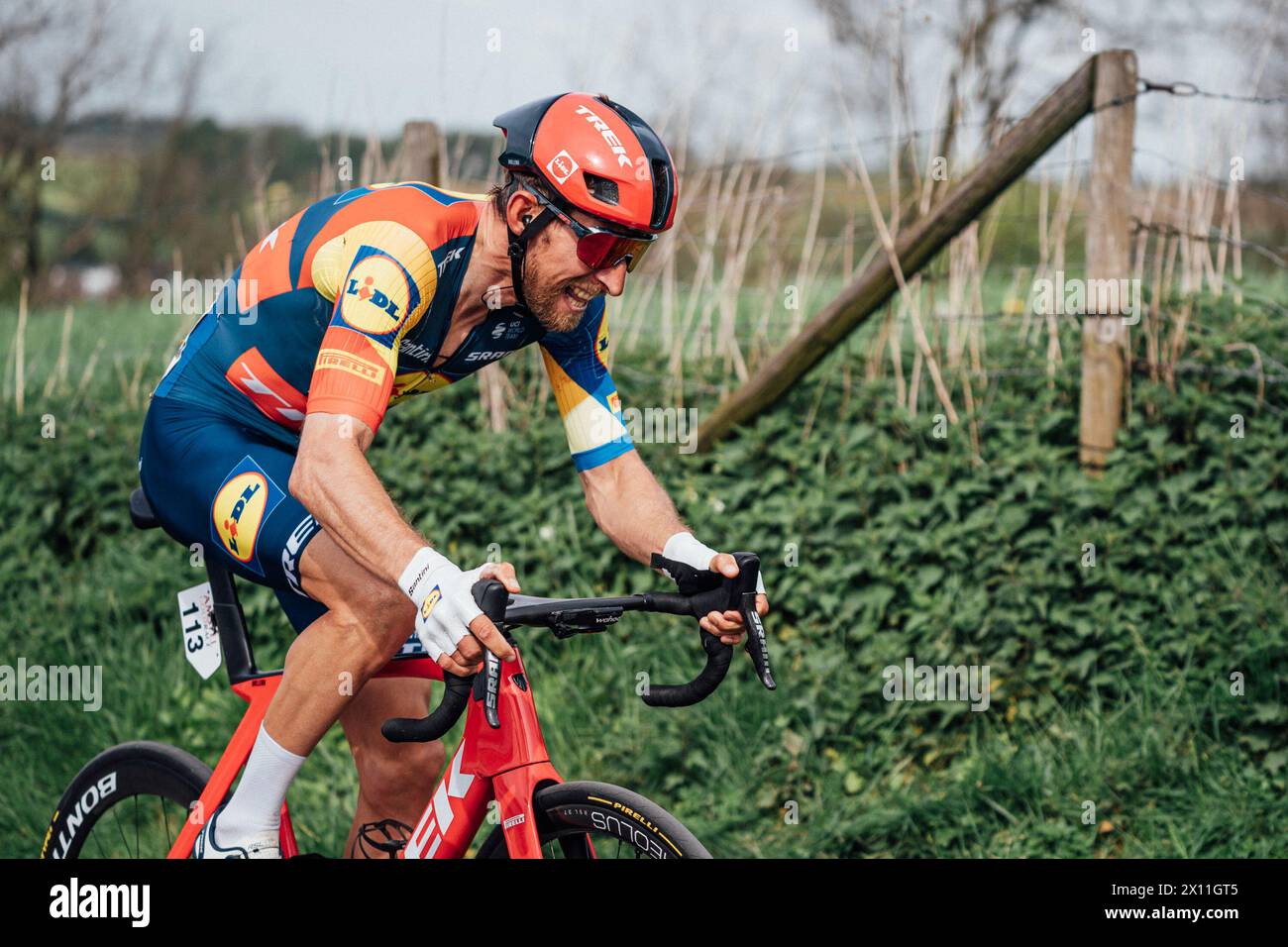 Valkenberg, pays-Bas. 15 avril 2024. Photo par Zac Williams/SWpix.com - 14/04/2024 - cyclisme - Amstel Gold Race 2024 - Bauke Mollema, Lidl Trek. Crédit : SWpix/Alamy Live News Banque D'Images