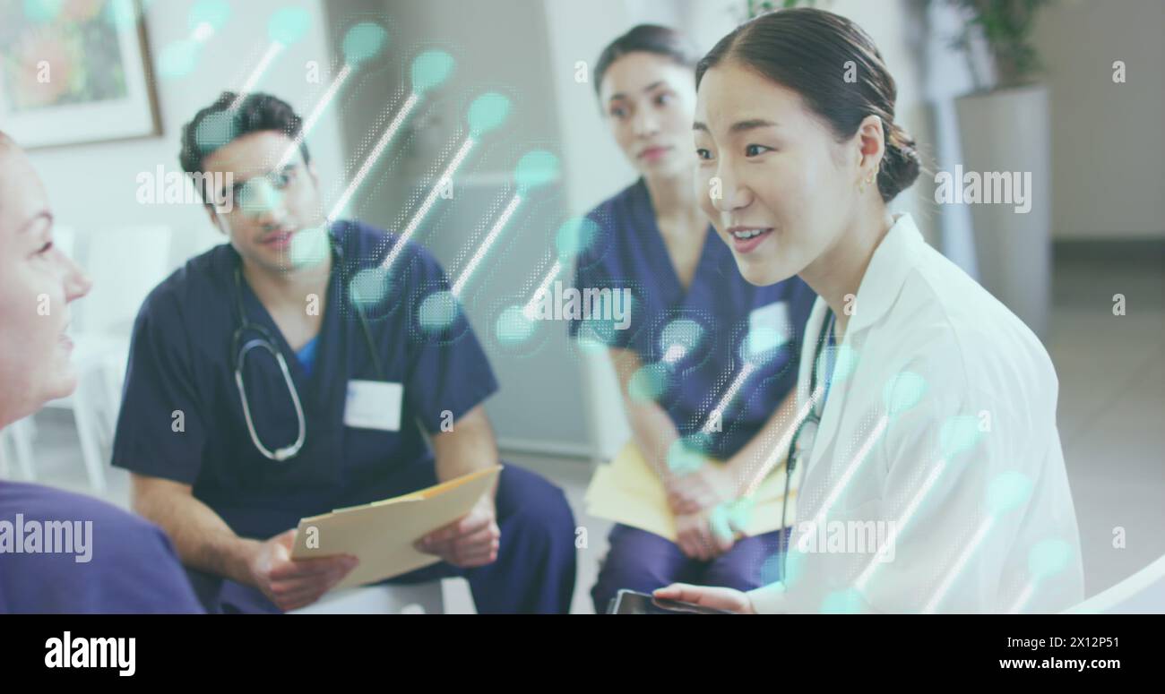 Image du brin adn sur divers médecins hospitaliers Banque D'Images
