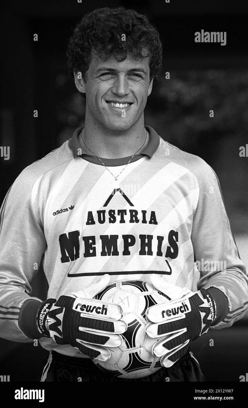 Le footballeur autrichien Franz Wolfarth (Autriche Wien), capturé le 21 juillet 1986. - 19860721 PD0012 - Rechteinfo : droits gérés (RM) Banque D'Images