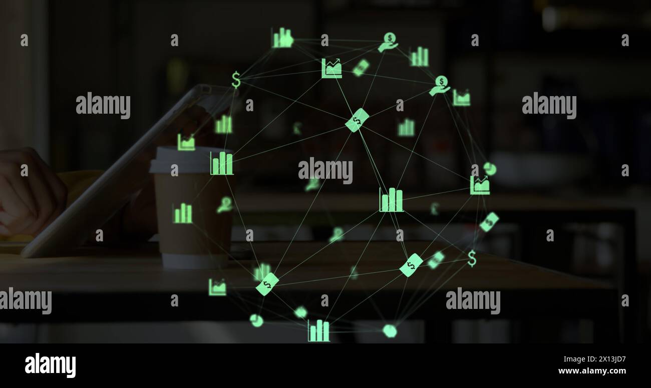 Image de toile de connexions avec des icônes flottant sur une femme utilisant une tablette numérique Banque D'Images
