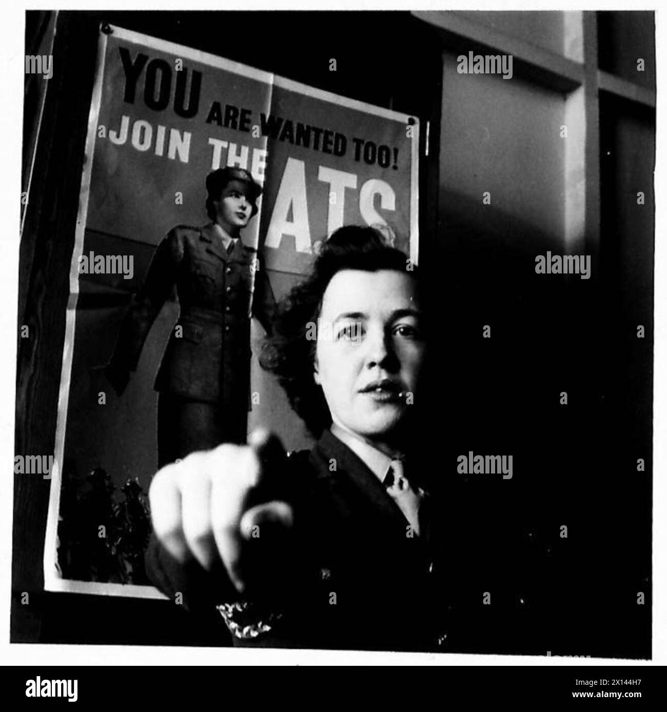 Le sergent Mary carter est greffière en chef au bureau du chef du recrutement de l'ATS à Cardiff, où il gère le recrutement de caporaux Banque D'Images