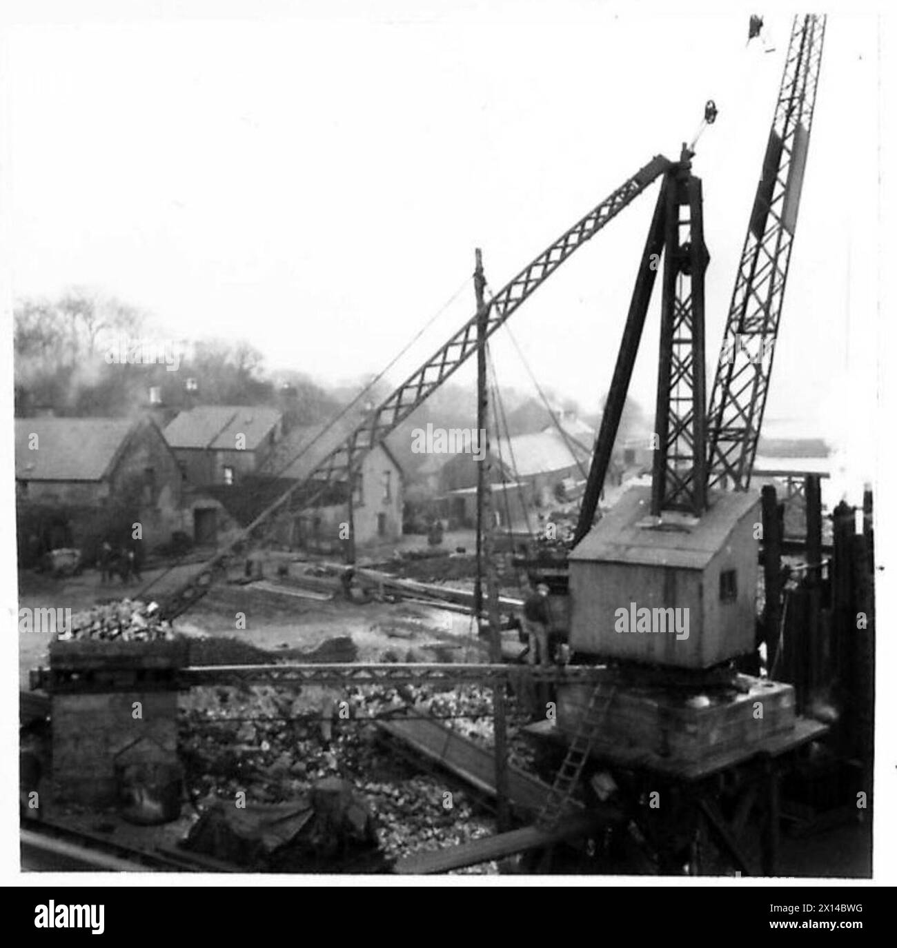 Vue de la jetée nouvellement construite à Larne, comté d'Antrim, montrant le site et les environs. Banque D'Images