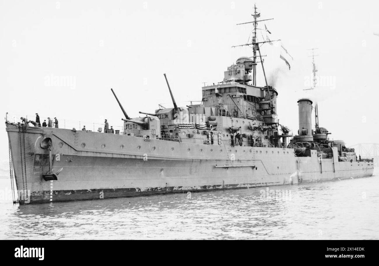 Le HMS Dido, un croiseur léger britannique de classe Dido, dans le Firth of Forth en février 1941 lors d'opérations navales. Banque D'Images