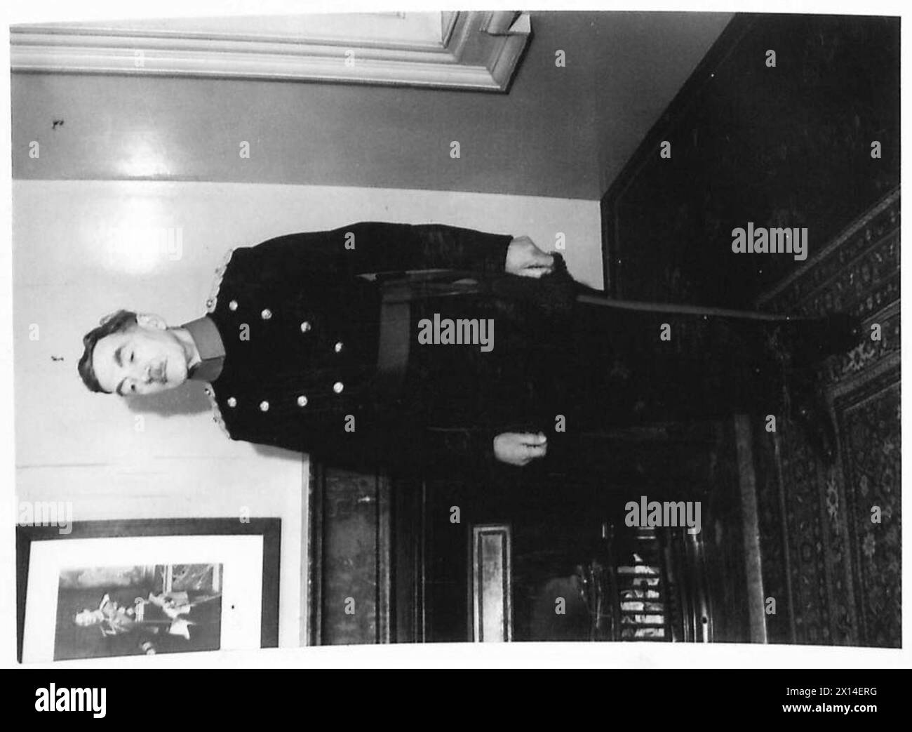 Le personnel de l'armée britannique porte des uniformes habillés formels, présentés avec une attention particulière aux détails dans les tenues de cérémonie. Banque D'Images