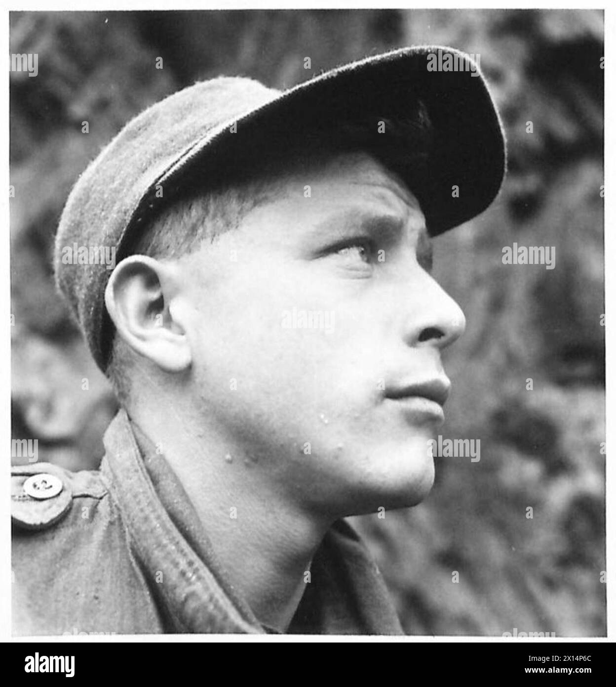 Le soldat F. Jenkins, ancien ouvrier sidérurgique à Birmingham, sert comme soldat dans l'armée britannique connue sous le nom de « Devils verts ». Banque D'Images