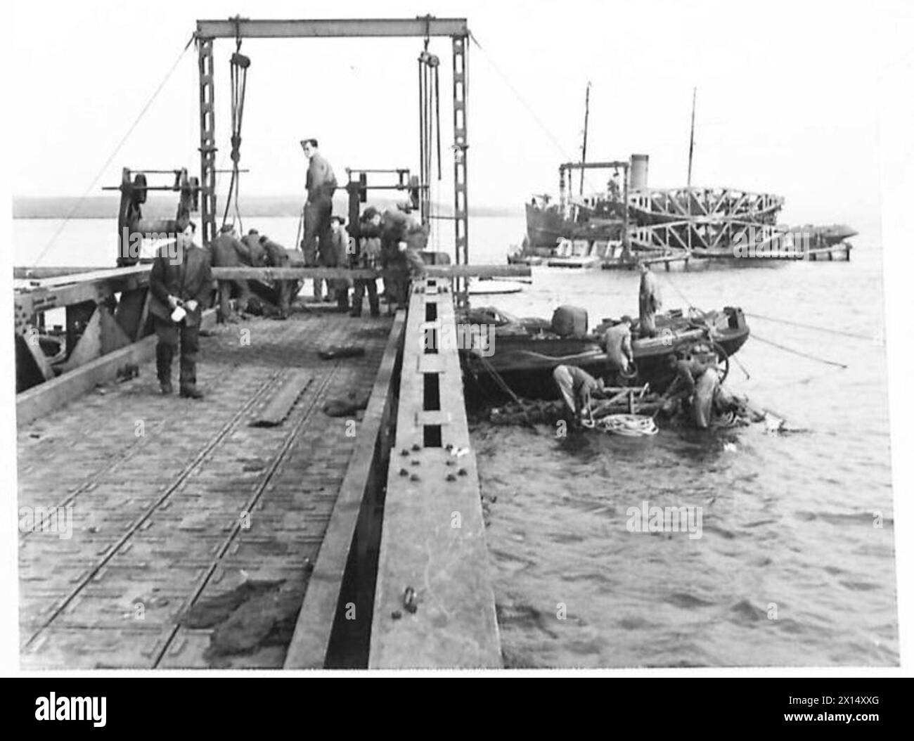 D.TN. Entreprend une affectation spéciale avec la section No.2 de la F.P. approchant la section No.1 pendant les opérations de l'armée britannique. Banque D'Images