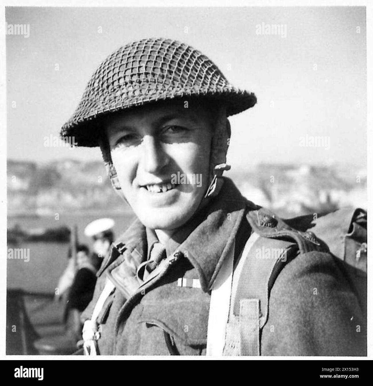 Le capitaine T.C. Lawson du 2nd North Staffordshire Regiment participe au nouveau débarquement allié au sud de Rome. Banque D'Images