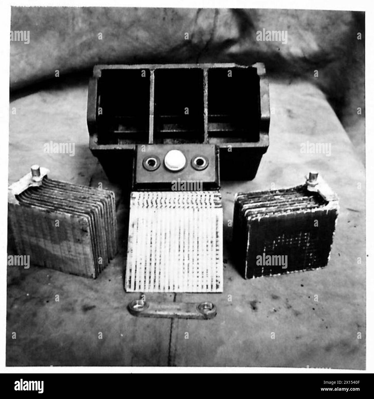 Les batteries au plomb-acide sont construites à Hendon en vertu d'une mission spéciale du M.E.6. Banque D'Images