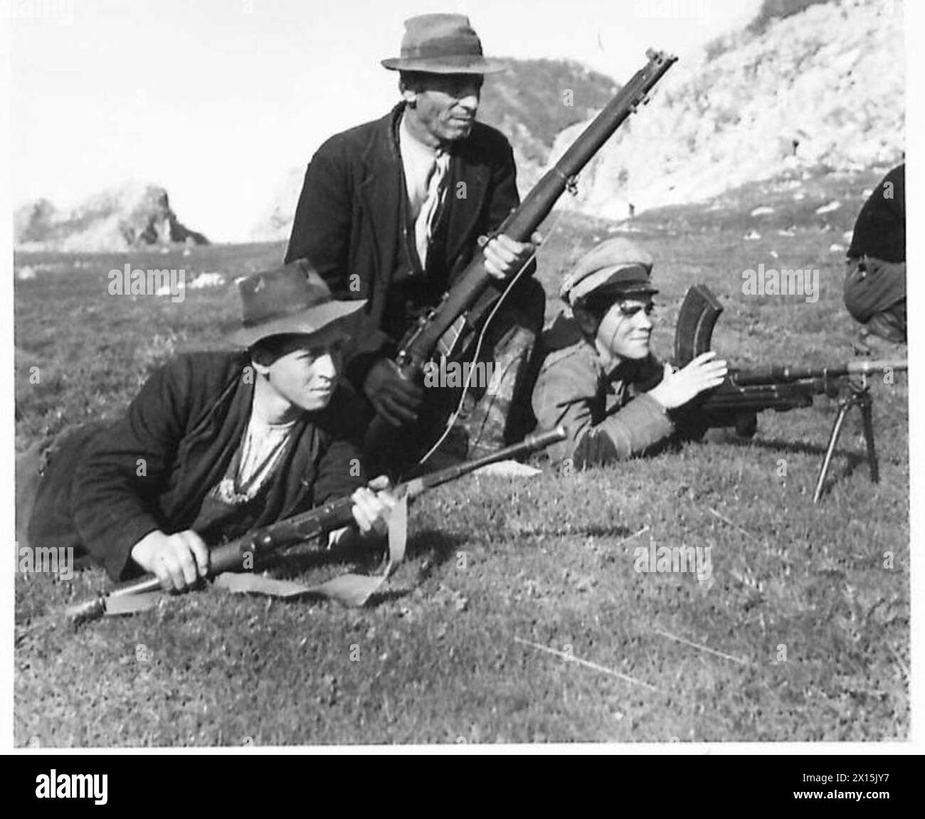 Les guérilleros italiens opèrent dans les Apennins, formant des bandes qui assistent les forces alliées contre les troupes de l'axe en Italie. Banque D'Images