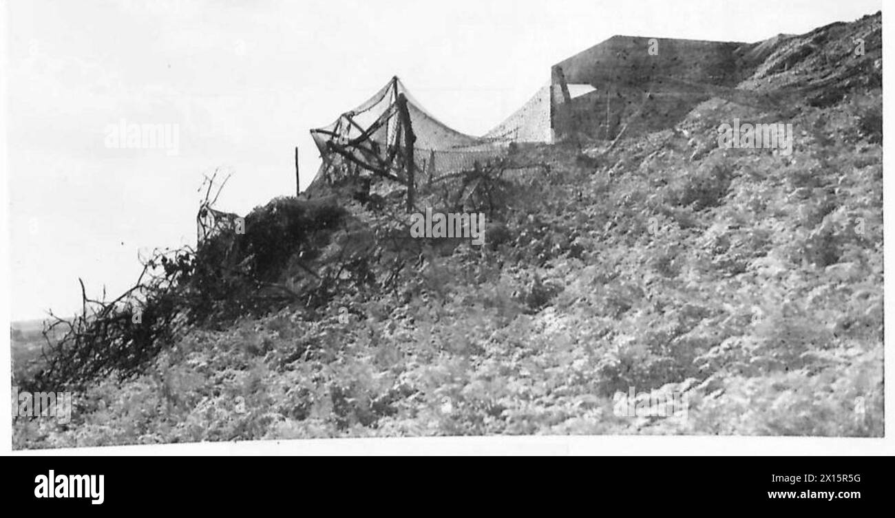 Les points forts camouflés construits avec du verre sont occupés par le 11e corps de l'armée britannique Banque D'Images
