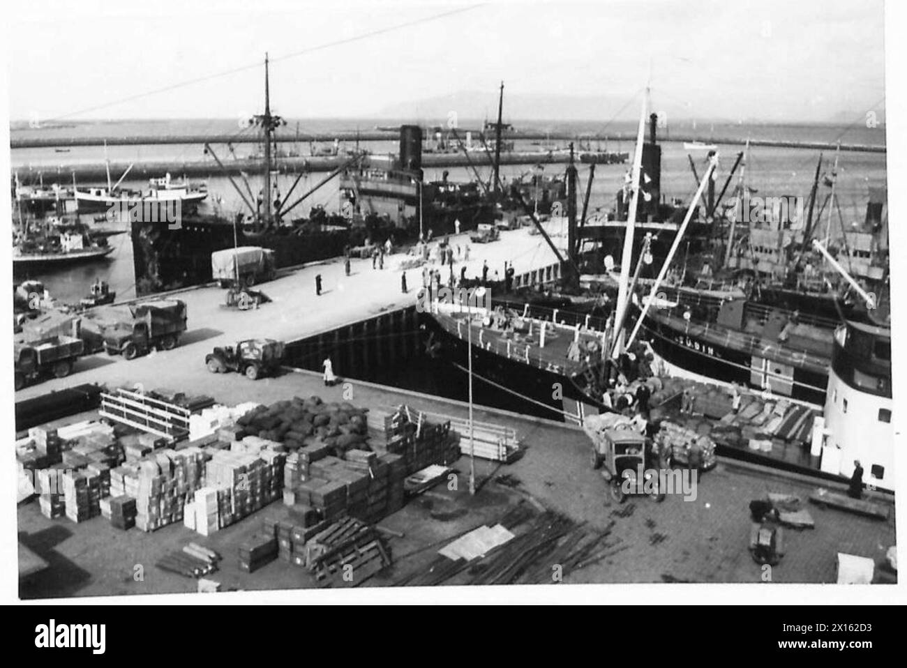 Vues panoramiques d'un port islandais à Reykjavik montrant les troupes britanniques et canadiennes stationnées en Islande. Banque D'Images