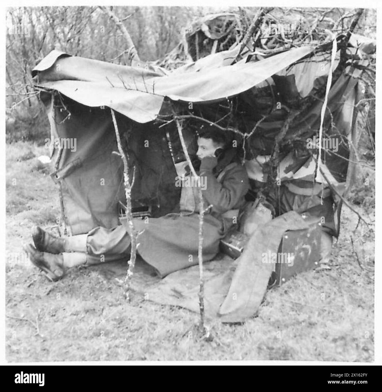 Deux divisions participent à une bataille simulée pour simuler les conditions de combat, pratiquer des tactiques et coordonner les manœuvres au sein des exercices de l'armée britannique. Banque D'Images